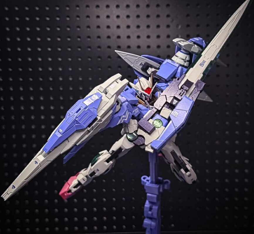 New Menghu Model MB 1/100 00 R - Bandai Gundam Hg 评论和价格